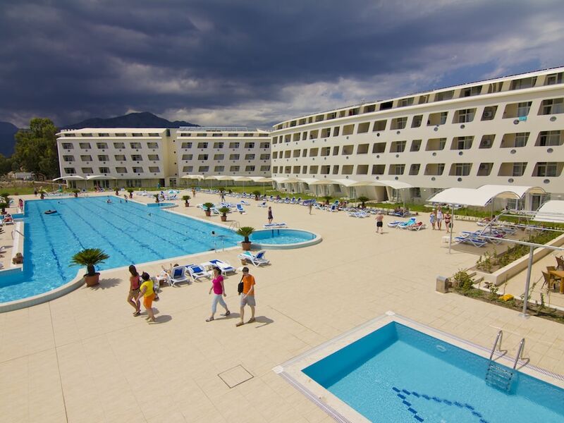 DAİMA BİZ RESORT