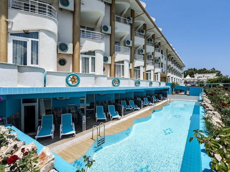 Miarosa Kemer Beach